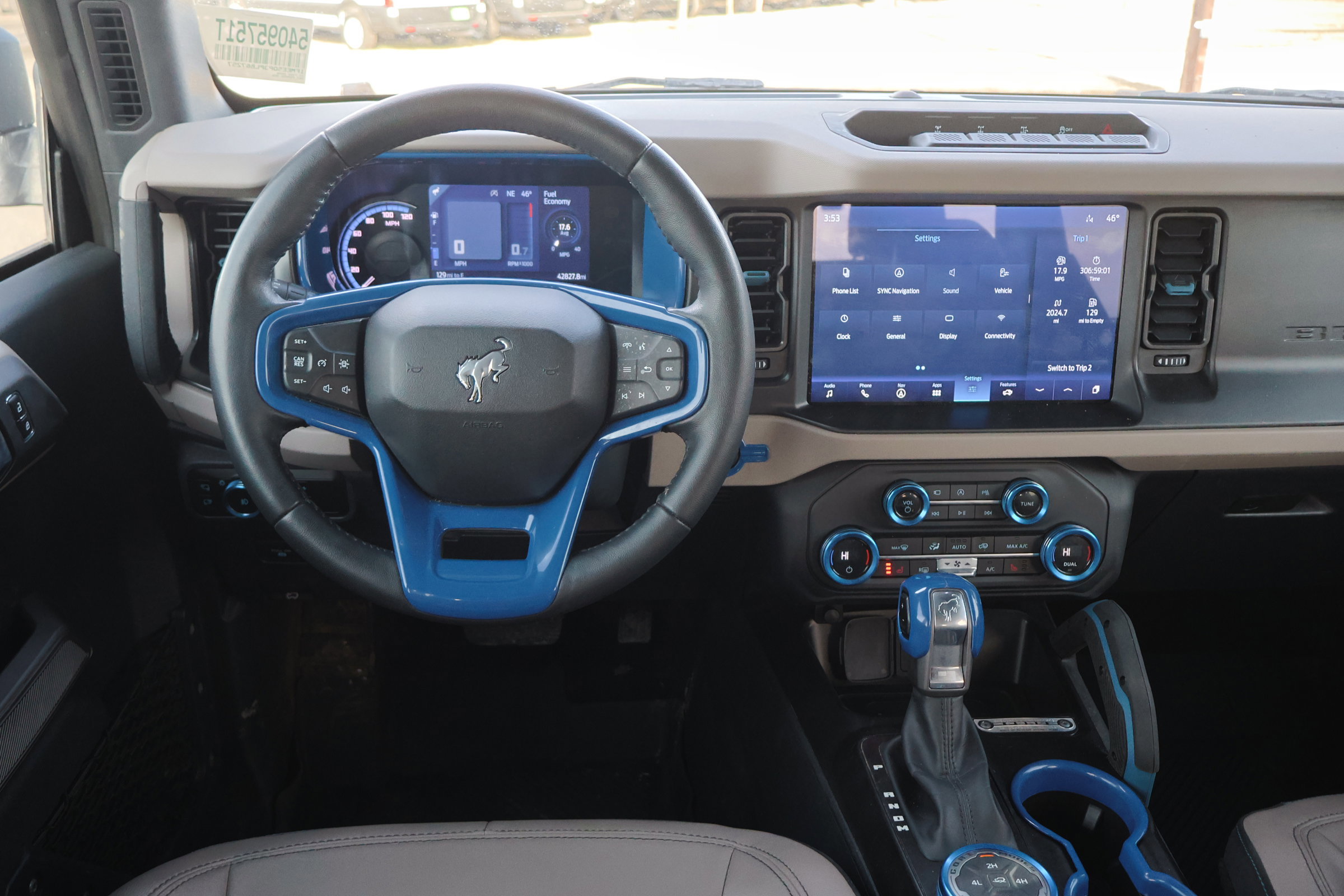 Certified 2023 Ford Bronco Wildtrak image 38