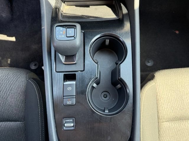 Used 2025 Nissan Rogue SV FWD image 18
