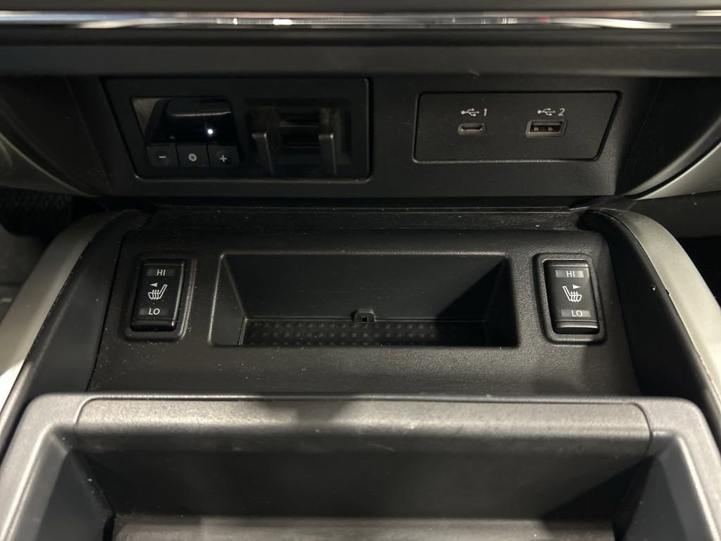 Used 2020 Nissan Titan SV w/ SV Convenience Package image 20