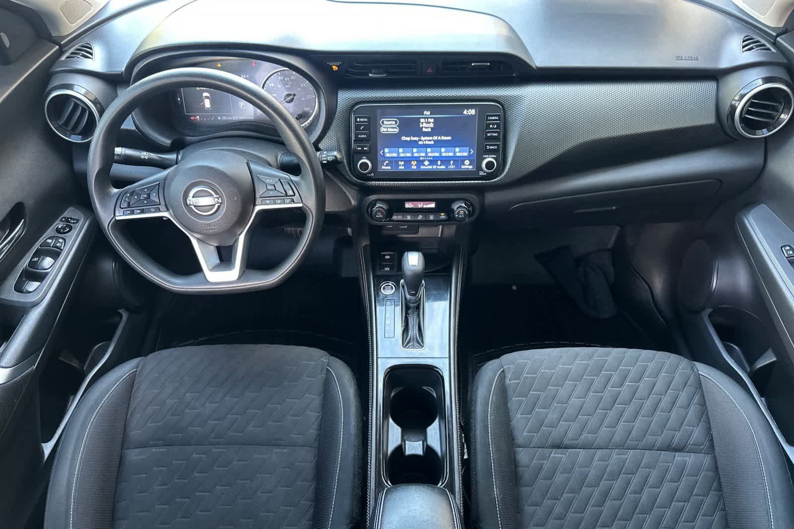Used 2022 Nissan Kicks SV FWD image 3