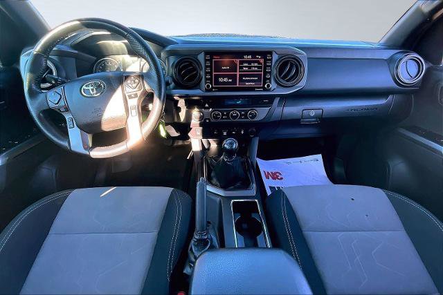 Used 2022 Toyota Tacoma TRD Sport w/ Technology Package AWD/4WD image 16