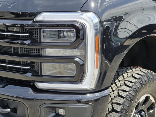 Certified 2026 Ford F350 Platinum w/ Tremor Off-Road Package AWD/4WD image 8