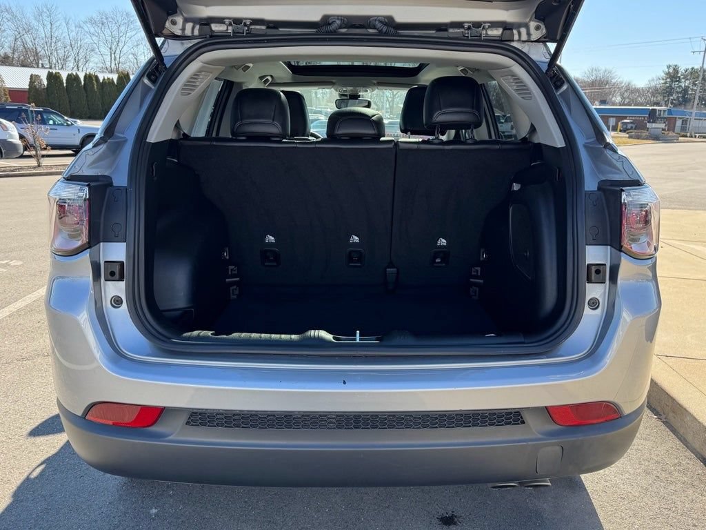 Used 2022 Jeep Compass Limited w/ Sun and Sound Group AWD/4WD image 9
