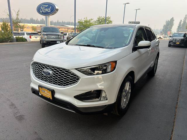 Certified 2024 Ford Edge SEL w/ Convenience Package AWD/4WD image 3