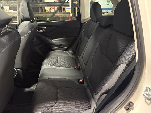 Used 2024 Subaru Forester Premium AWD/4WD image 27