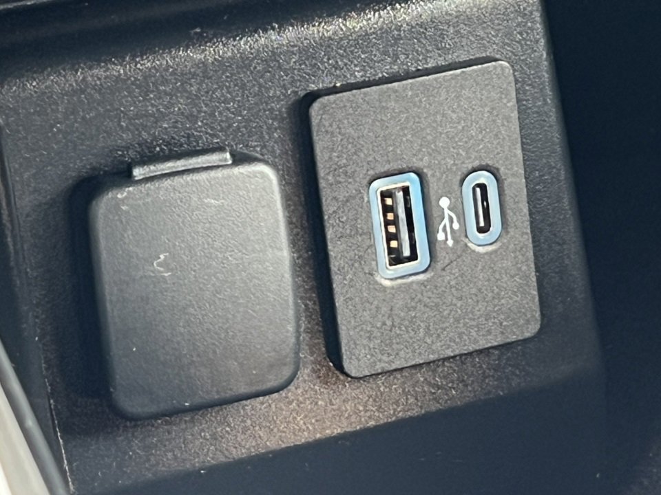 Certified 2023 Ford Explorer XLT w/ Equipment Group 202A image 34