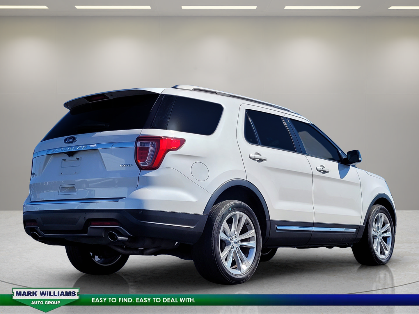 Certified 2018 Ford Explorer XLT w/ Equipment Group 202A AWD/4WD image 4