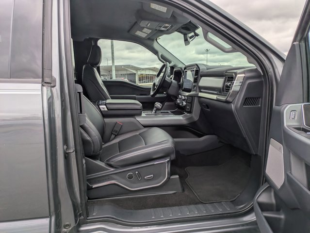 Certified 2022 Ford F150 Lariat w/ Equipment Group 502A High image 30