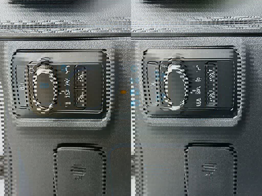 Certified 2024 Ford Mustang Premium image 25