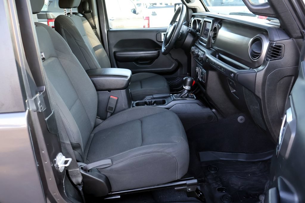 Used 2019 Jeep Wrangler Sport AWD/4WD image 23