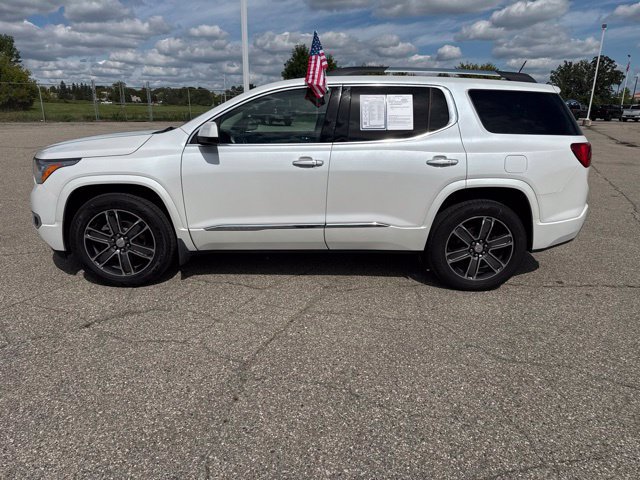 Used 2017 GMC Acadia Denali w/ Technology Package AWD/4WD image 3
