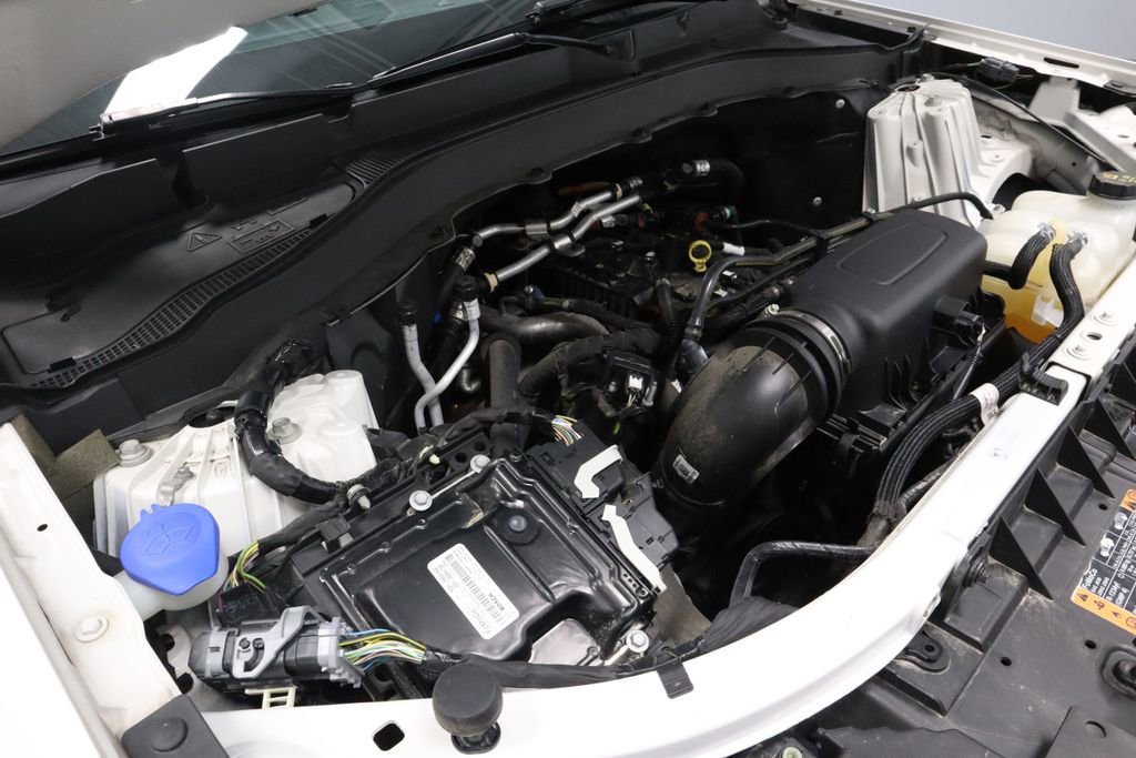 Certified 2022 Ford Explorer XLT w/ Equipment Group 202A image 15