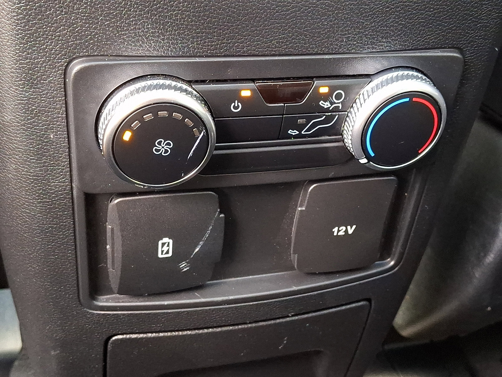 Certified 2023 Ford Explorer XLT w/ Equipment Group 202A image 12