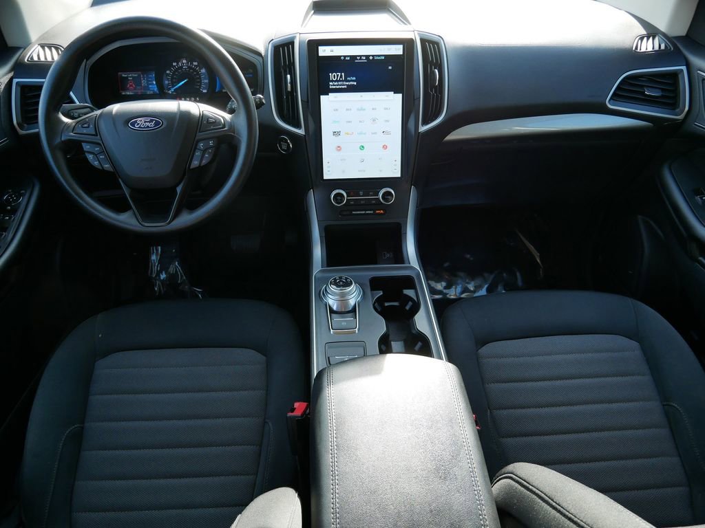 Certified 2022 Ford Edge SE w/ Black Appearance Package image 13