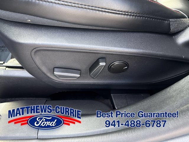 Certified 2025 Ford Escape ST-Line AWD/4WD image 11