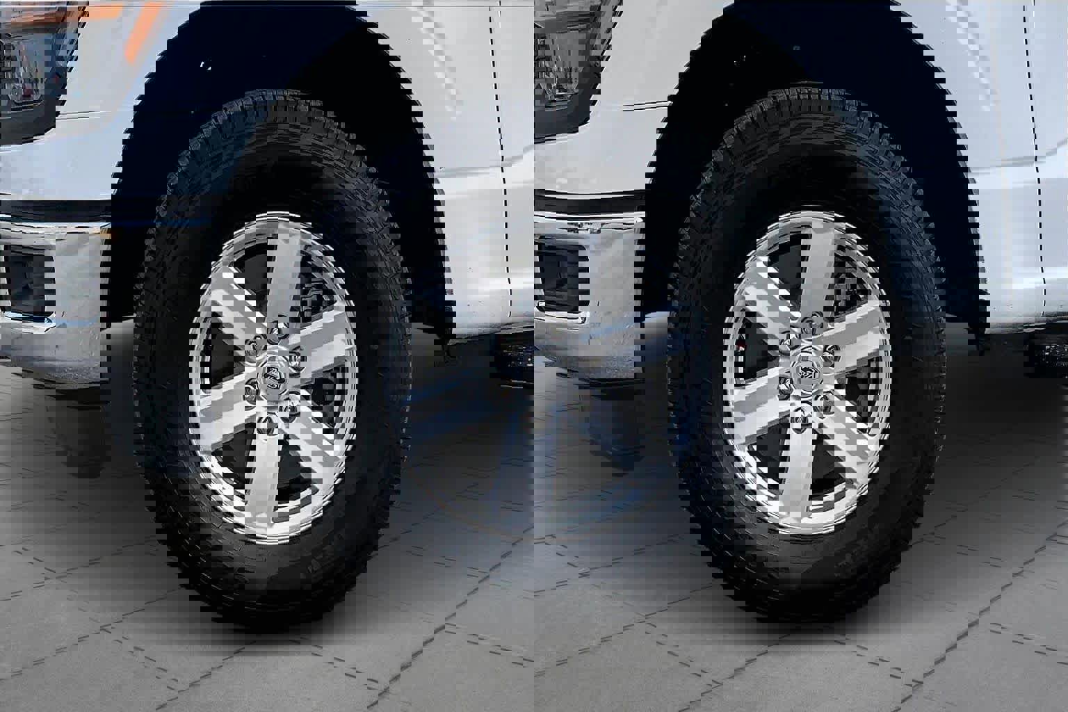 Certified 2025 Ford F150 XL w/ Equipment Group 103A High image 10