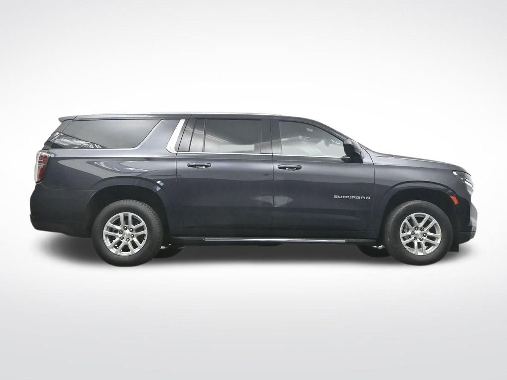Used 2023 Chevrolet Suburban LT AWD/4WD image 35