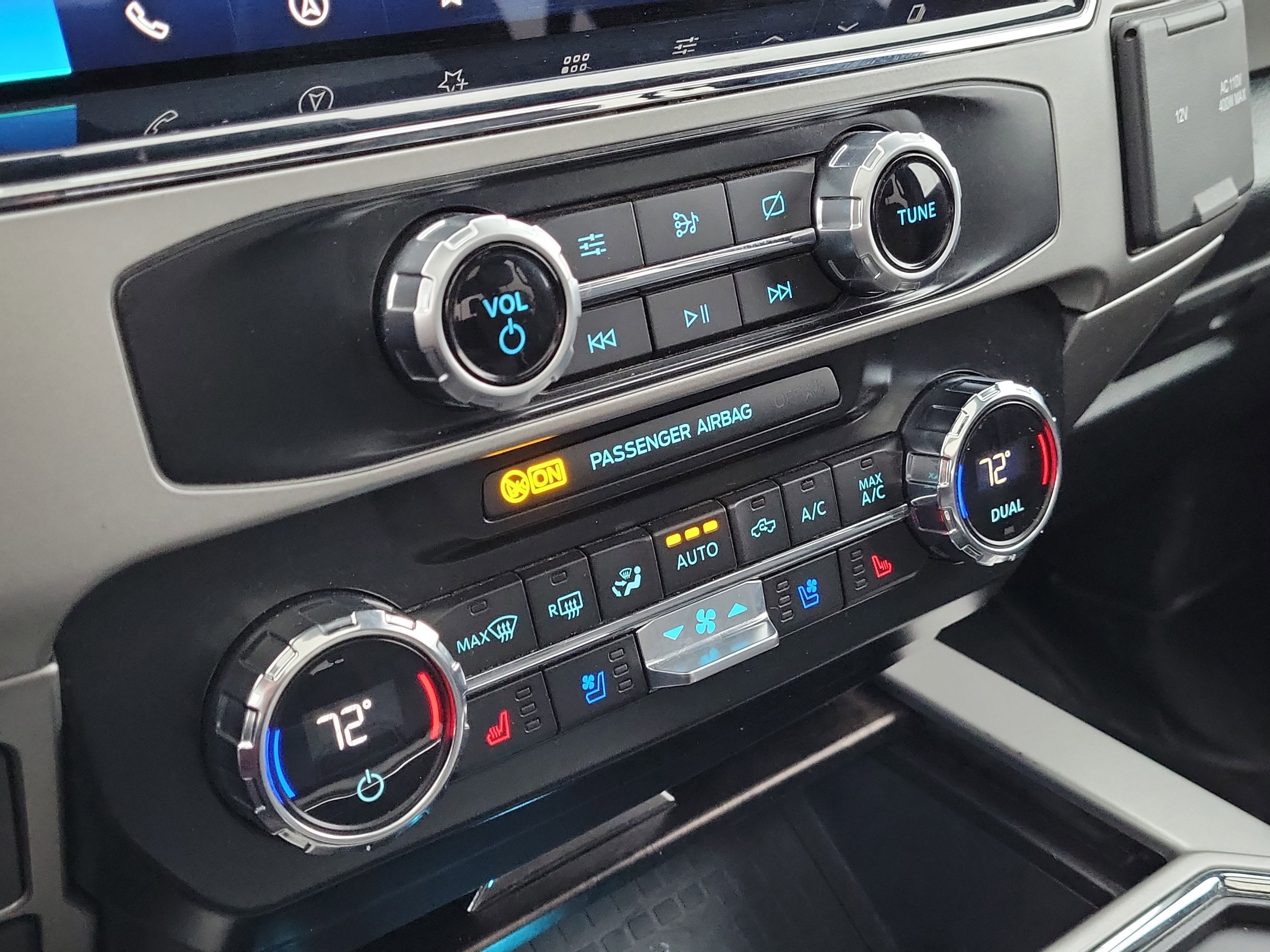 Certified 2022 Ford F250 Lariat w/ Lariat Ultimate Package image 31