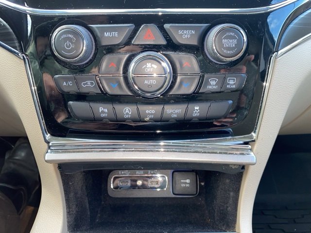 Used 2019 Jeep Grand Cherokee Limited image 13