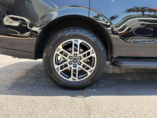 Certified 2025 Ford Expedition Active AWD/4WD image 32