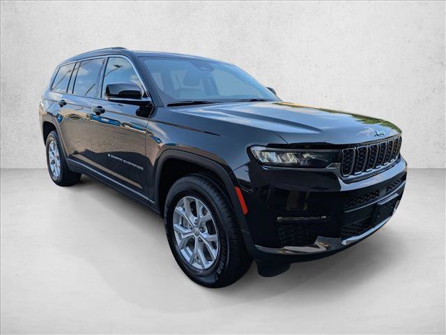 Used 2023 Jeep Grand Cherokee L Limited w/ Trailer Tow Group (B) AWD/4WD image 3