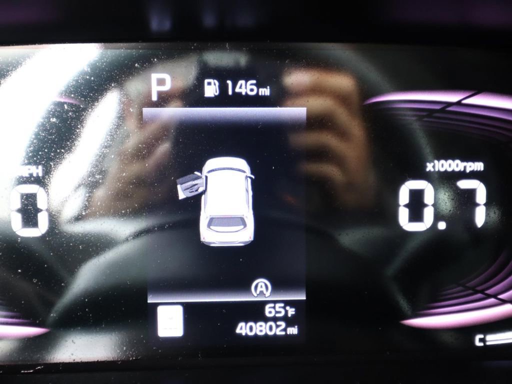 Used 2025 Kia Soul LX w/ LX Technology Package image 19