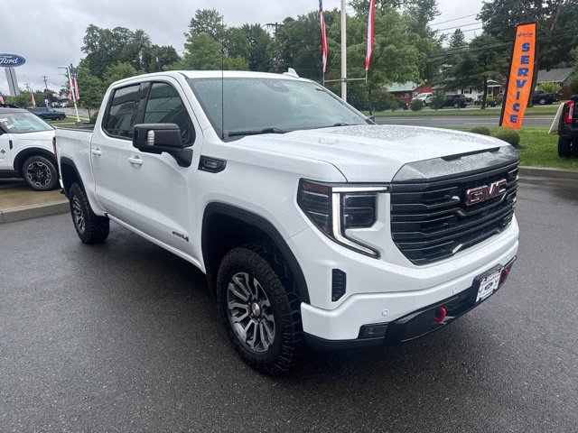 Used 2023 GMC Sierra 1500 AT4 w/ AT4 Premium Package AWD/4WD image 5