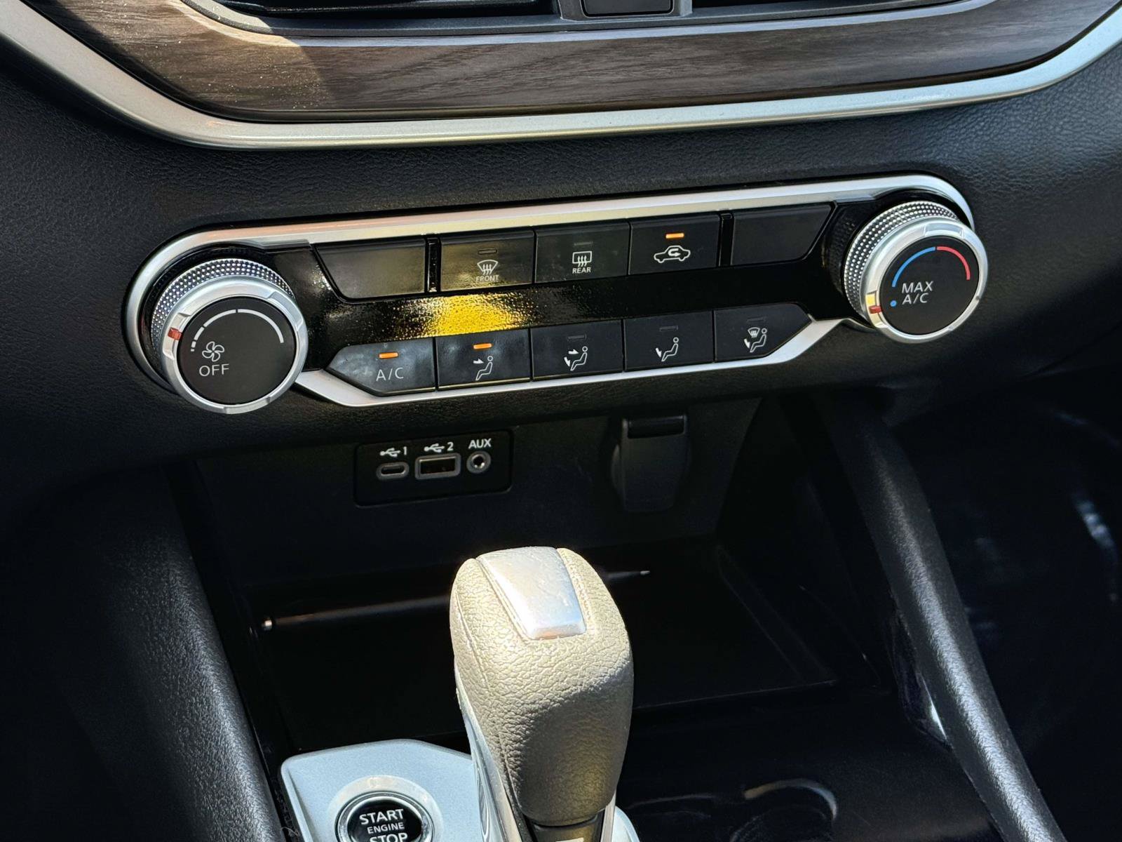 Used 2024 Nissan Altima 2.5 SV FWD image 9
