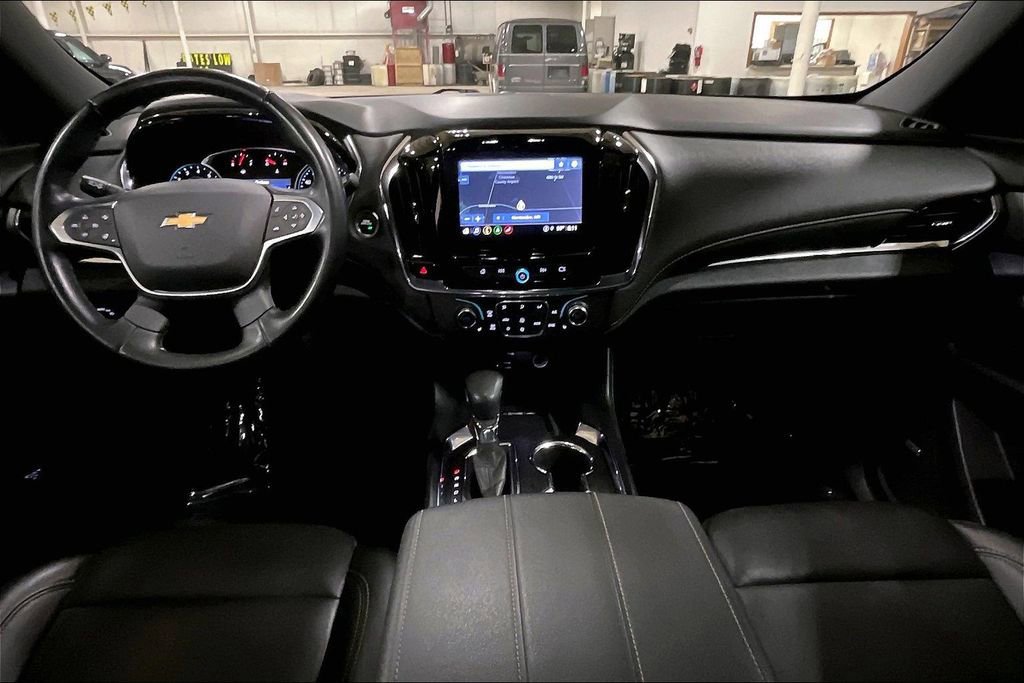 Used 2023 Chevrolet Traverse LT w/ LT Premium Package image 14