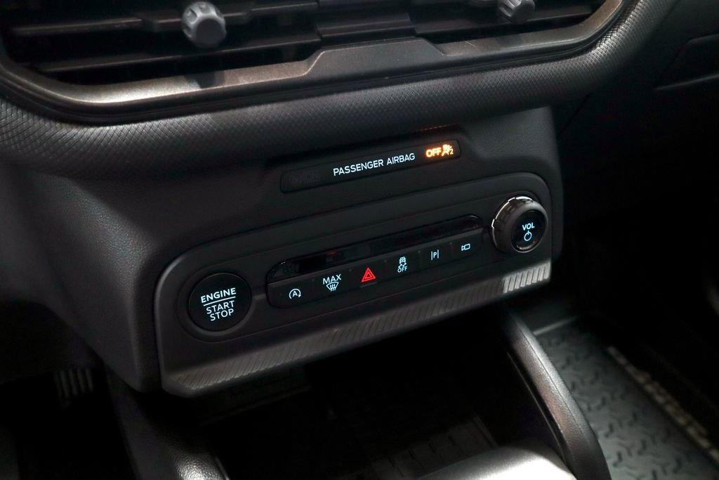 Certified 2025 Ford Bronco Sport Outer Banks w/ Outer Banks Tech Package+ AWD/4WD image 34