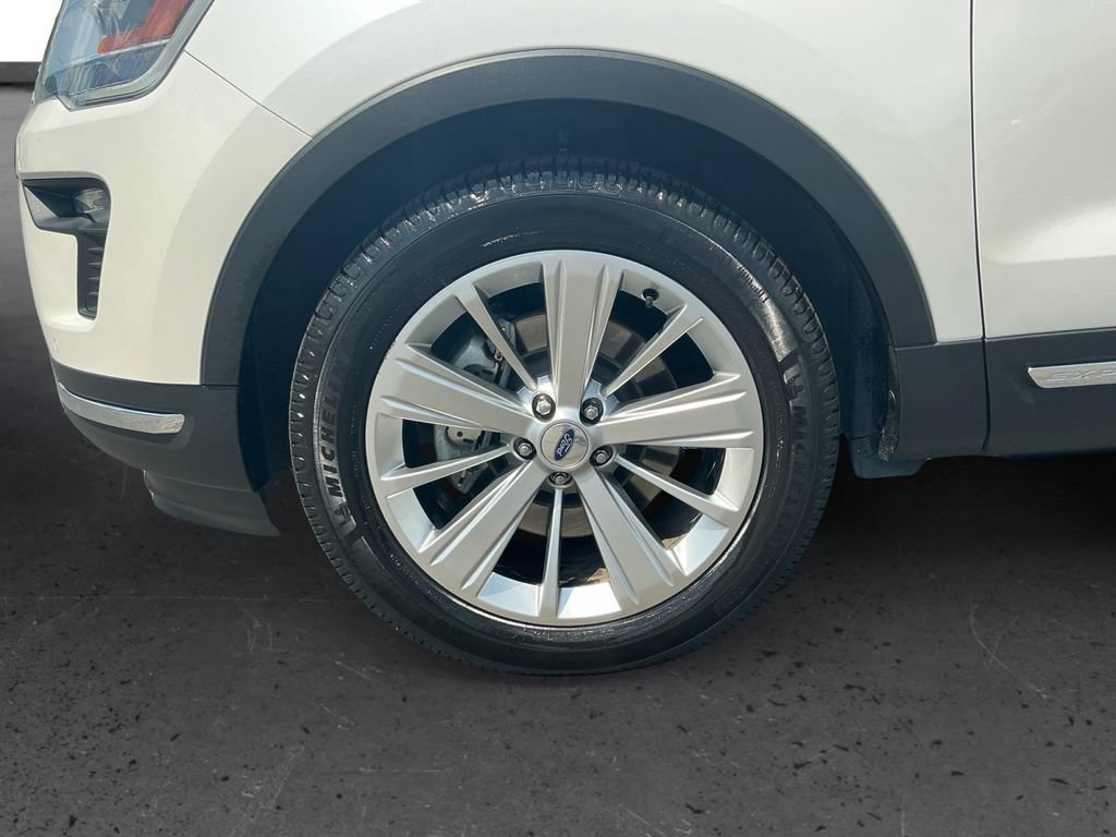 Certified 2018 Ford Explorer Limited FWD image 13