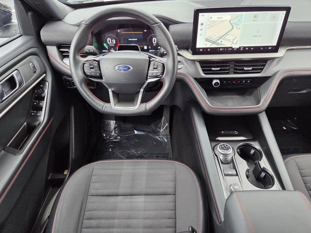 Certified 2025 Ford Explorer ST-Line AWD/4WD image 11