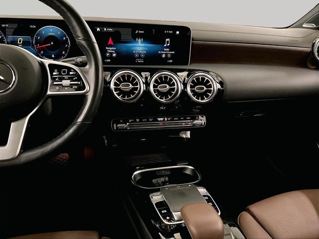 Used 2020 Mercedes-Benz A 220 4MATIC image 6