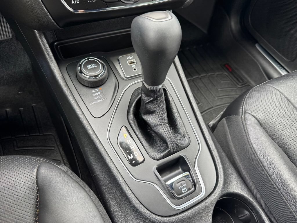 Used 2020 Jeep Cherokee High Altitude AWD/4WD image 29