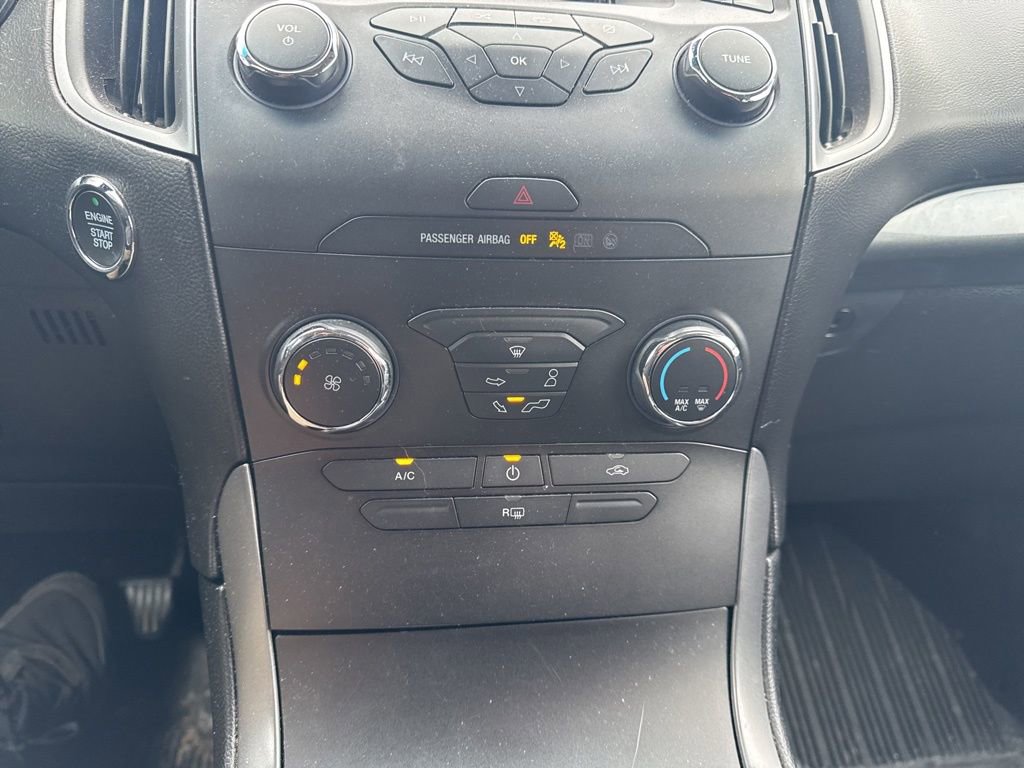 Certified 2019 Ford Edge SE image 19