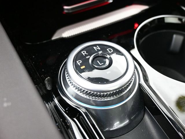 Certified 2025 Ford Explorer Platinum image 16