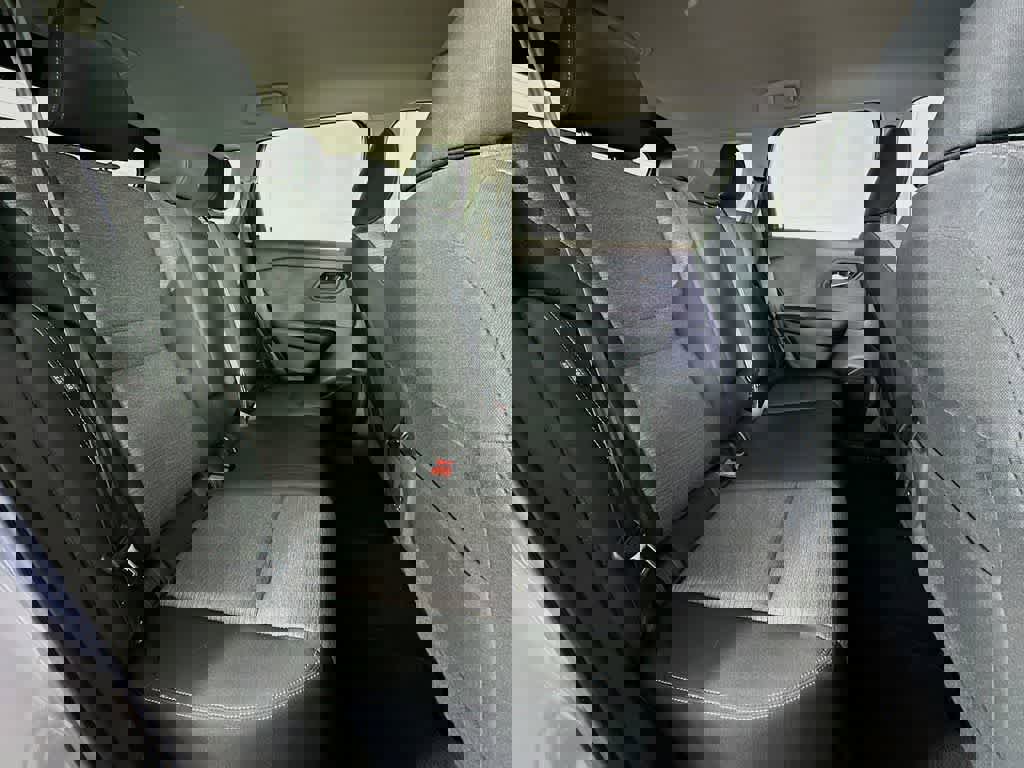 Used 2021 Nissan Rogue SV image 30