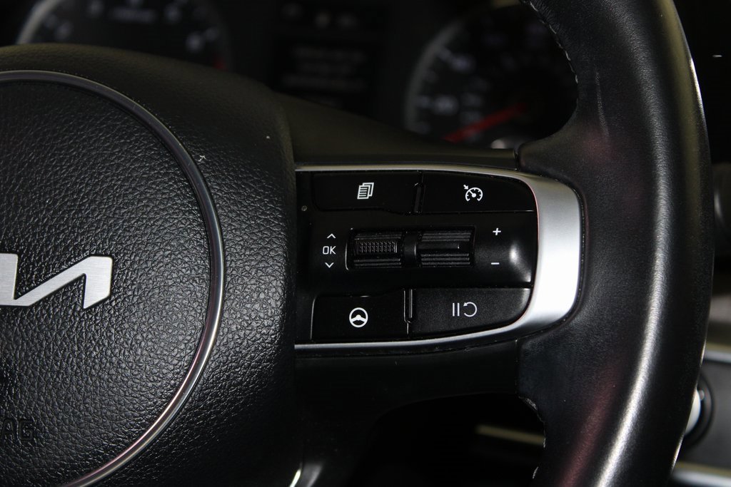 Used 2022 Kia K5 EX image 18
