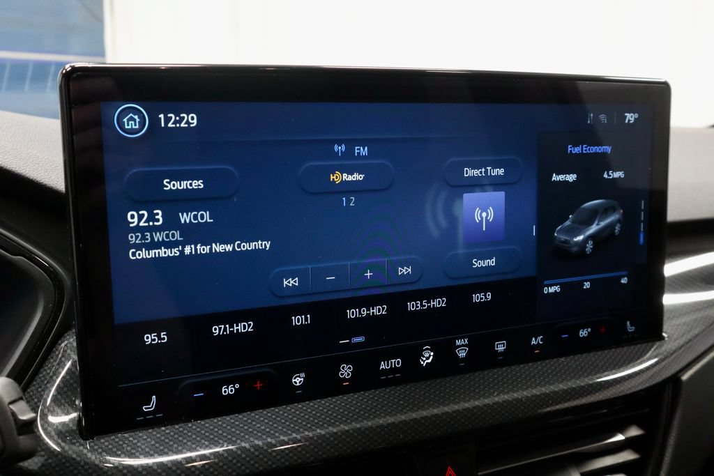 Certified 2025 Ford Escape ST-Line Elite w/ Premium Technology Package AWD/4WD image 4