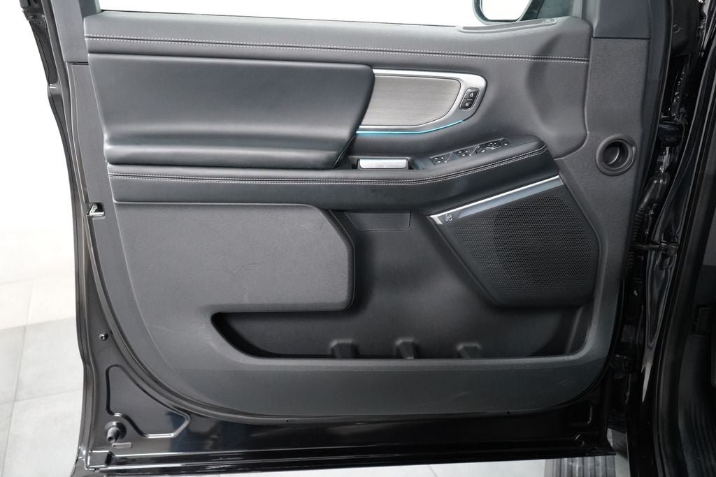 Certified 2025 Ford Expedition Max Platinum AWD/4WD image 30