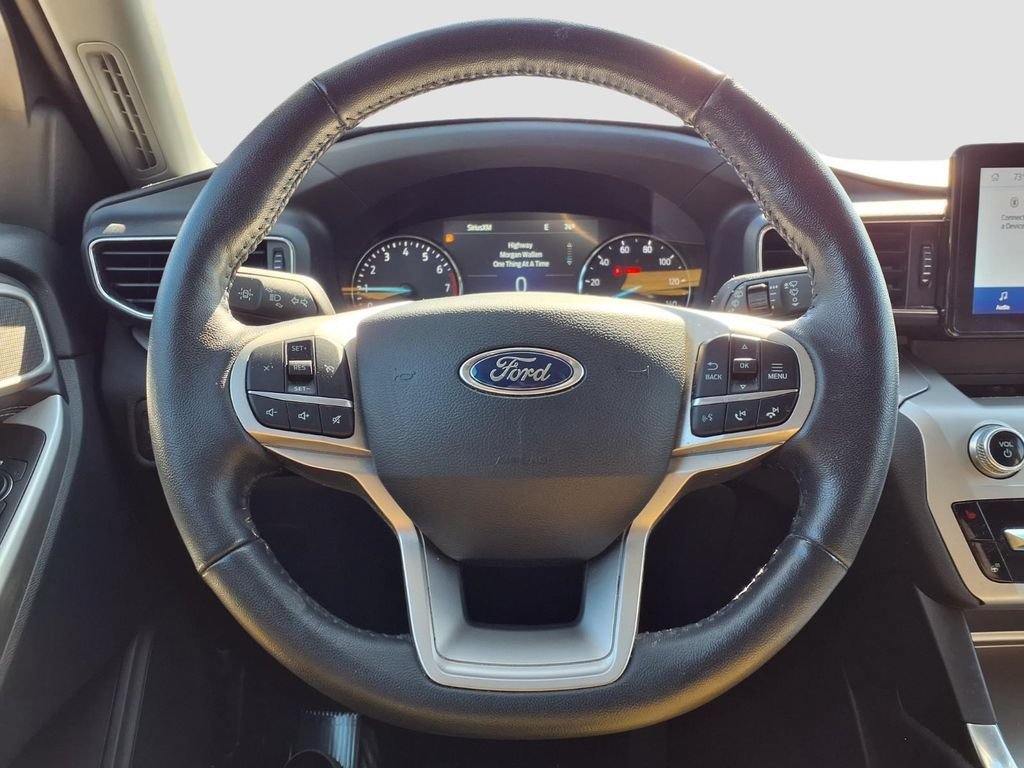 Certified 2022 Ford Explorer XLT w/ Equipment Group 202A AWD/4WD image 20
