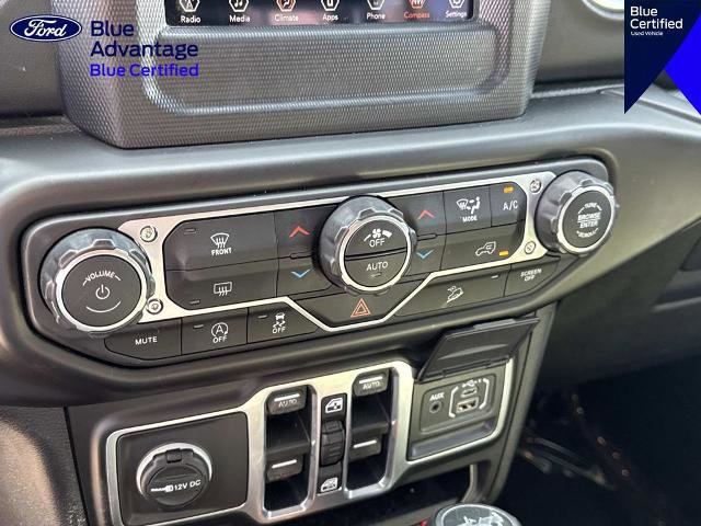 Used 2018 Jeep Wrangler Unlimited Sahara AWD/4WD image 29