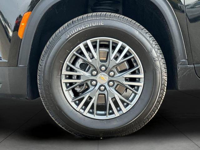 Used 2025 Chevrolet Traverse LT image 25