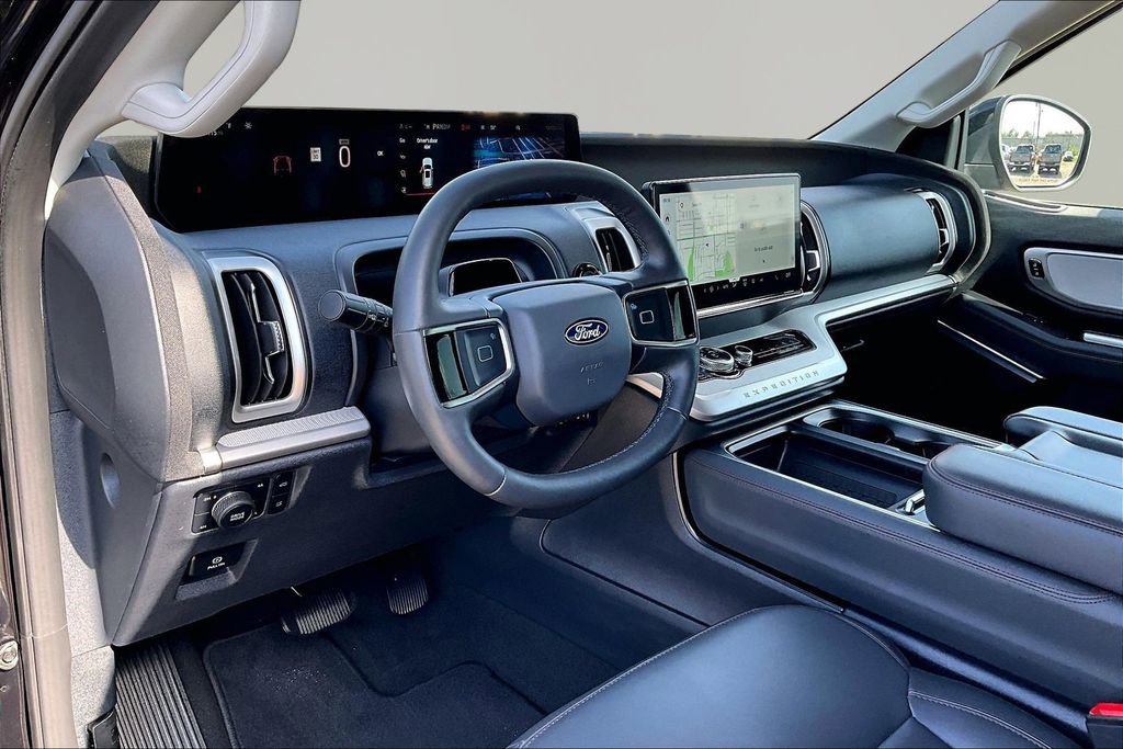 Certified 2025 Ford Expedition Active AWD/4WD image 14