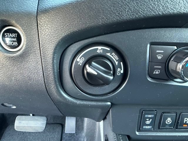 Used 2022 Nissan Frontier PRO-4X w/ Pro-4X Premium Package AWD/4WD image 28