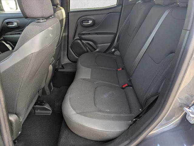 Used 2023 Jeep Renegade Latitude w/ Premium Group AWD/4WD image 17