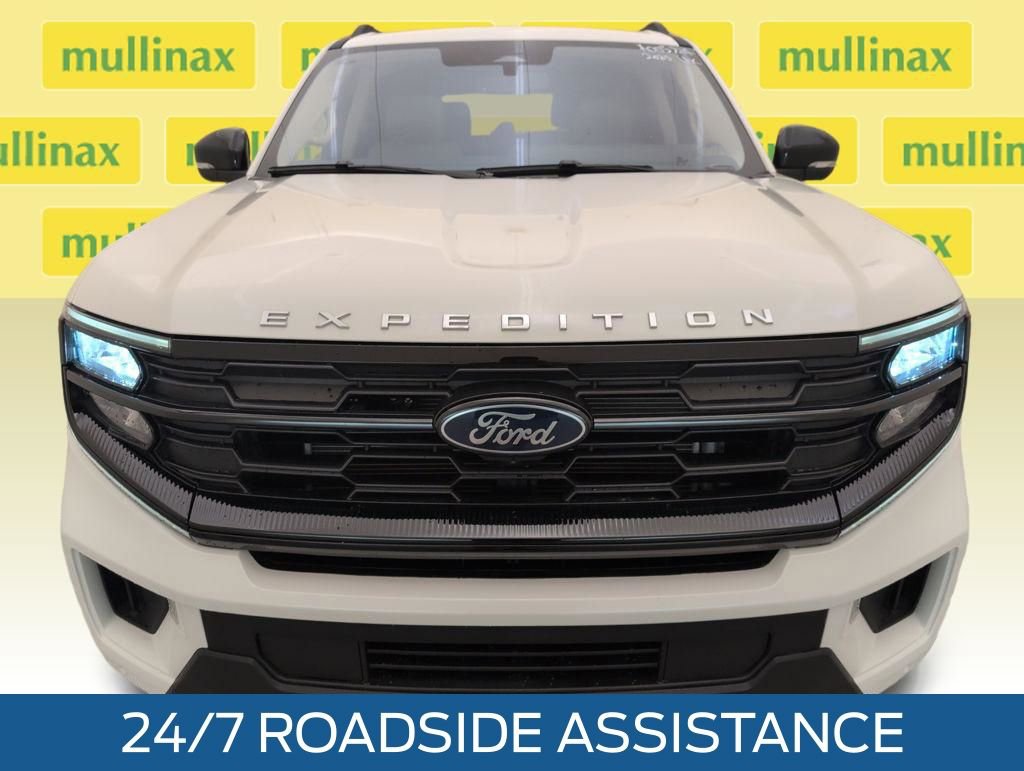 Certified 2025 Ford Expedition Active image 14