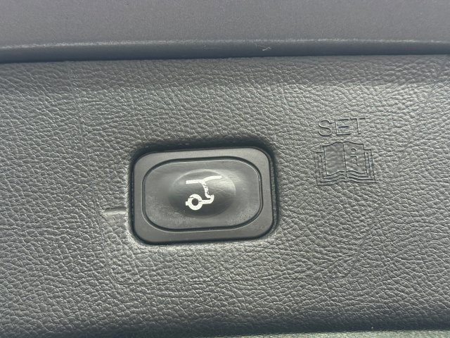 Certified 2024 Ford Edge Titanium image 21