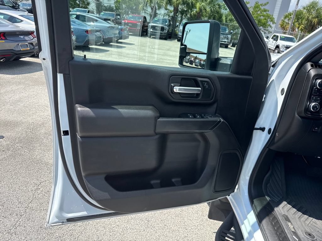Used 2024 GMC Sierra 2500 Pro AWD/4WD image 13