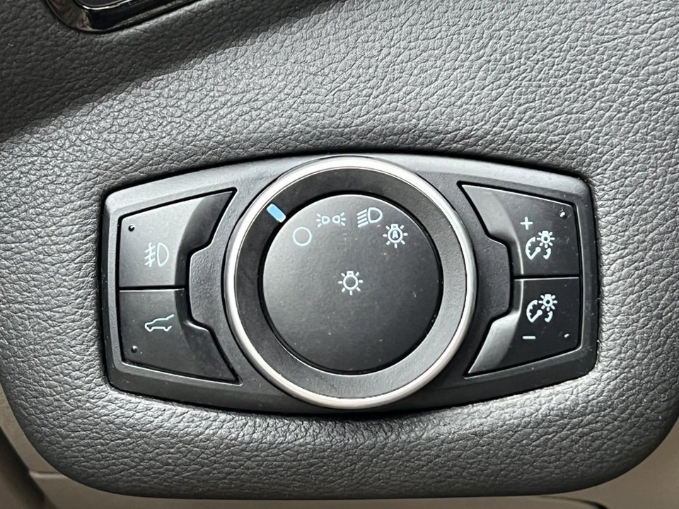 Certified 2017 Ford Escape Titanium image 21